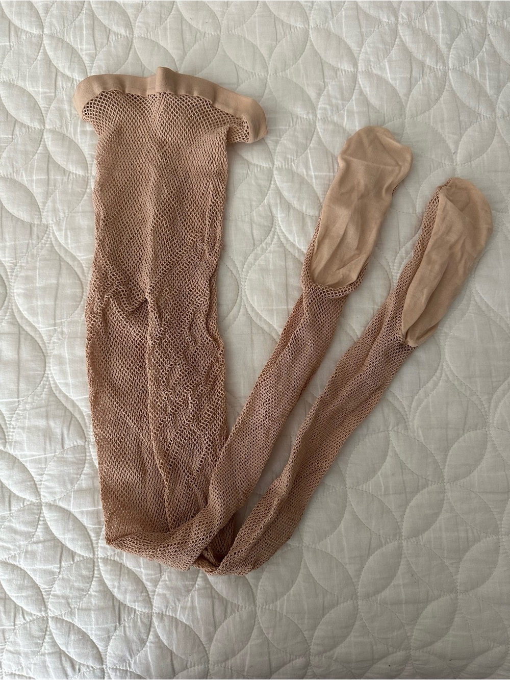 Capezio Professional Fishnet Seamless Tights - Picture 3 of 3